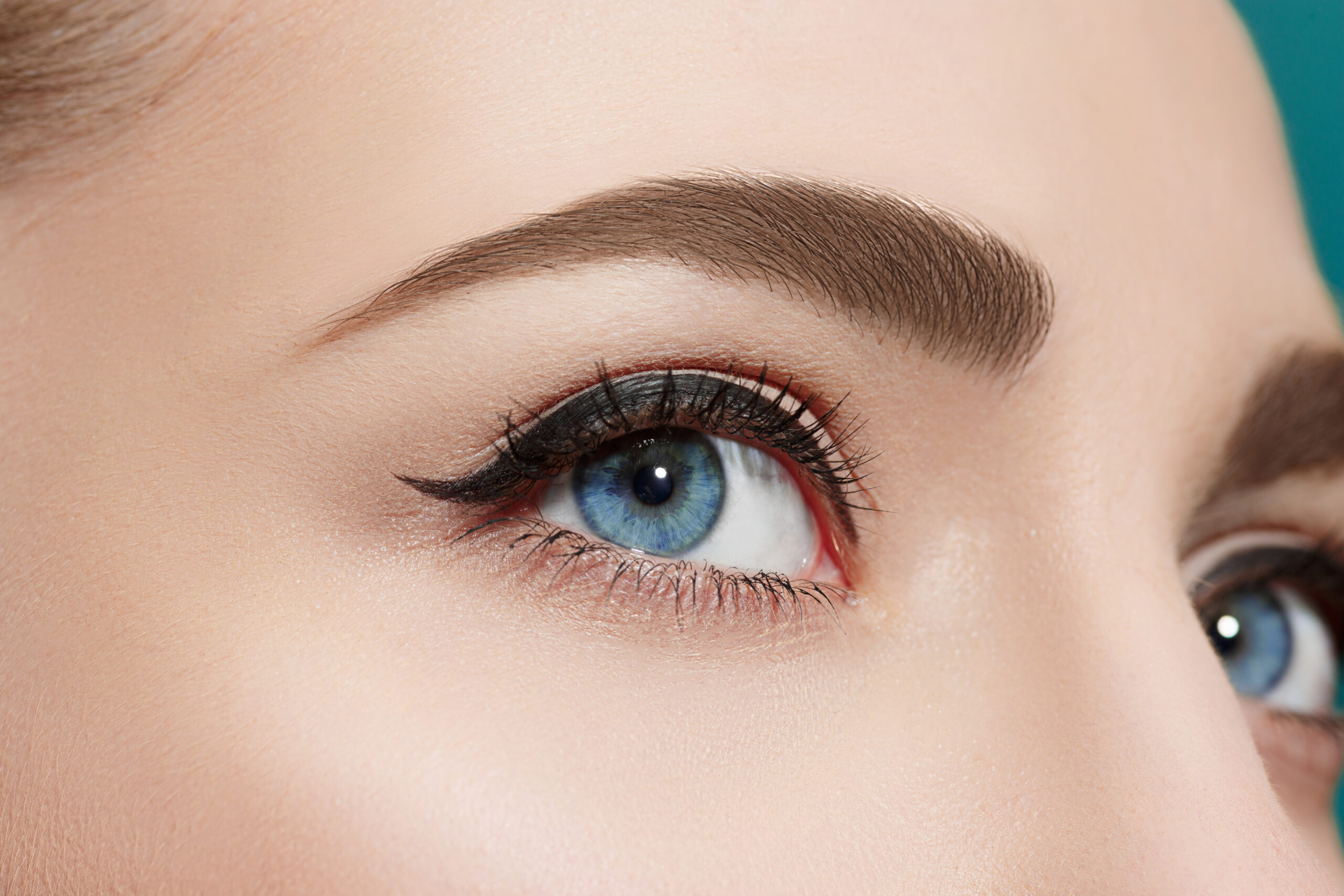 How to Do Eyeliner